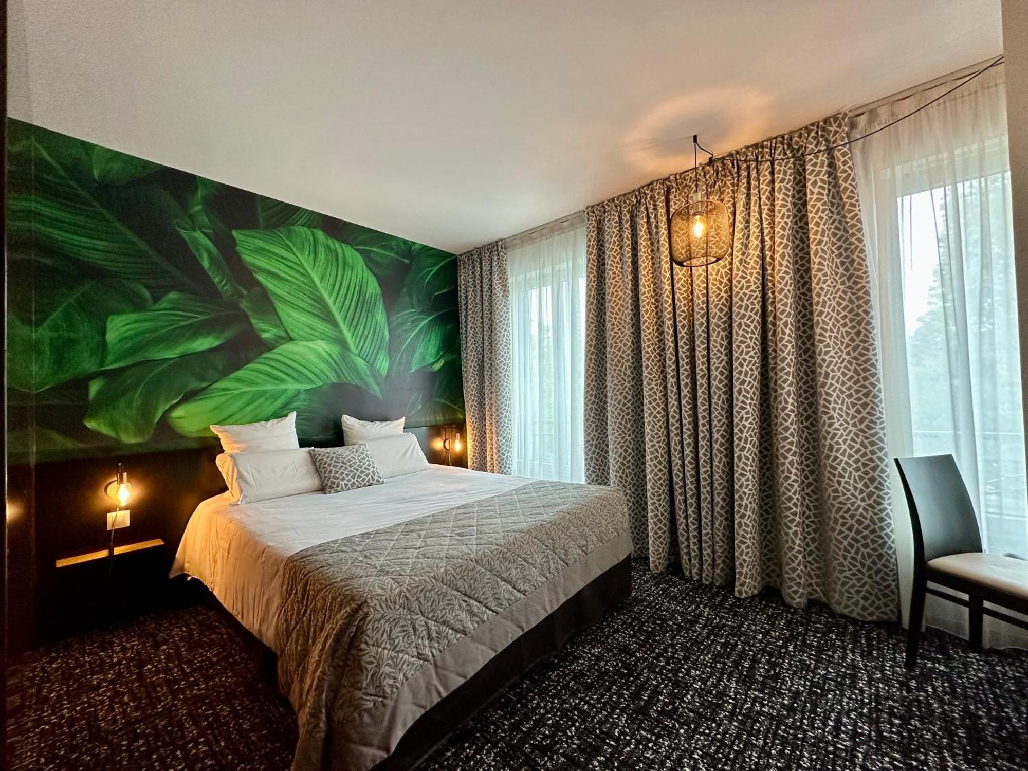Hotel The Originals Boutique, De La Paix, 4*