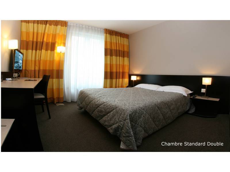 The Originals Boutique, De La Paix,