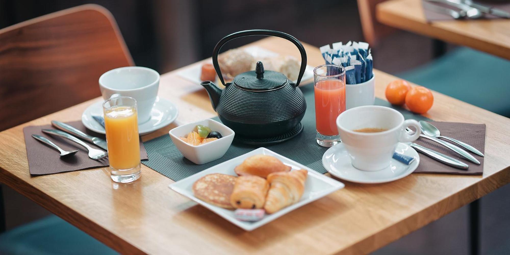 Hotel The Originals Boutique, De La Paix, 4*